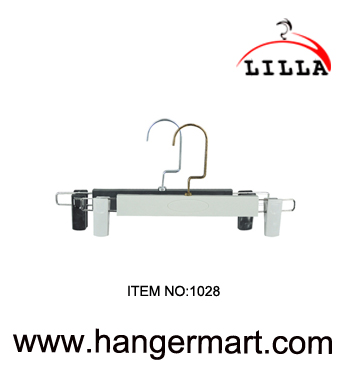 LILLA-classic hangers with pants clips and metal hook 1028